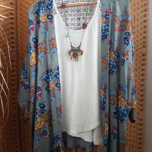 Collection – KIMONOS – FLEURS BLEUES –
