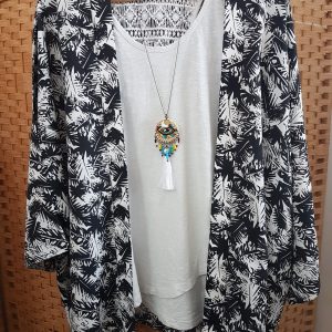 Collection – KIMONOS – FEUILLE N&B –